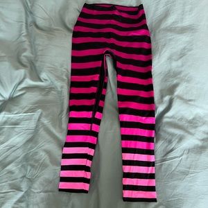 Striped K-deer cropped leggings